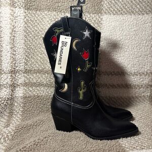 BRAND NEW! No Boundaries Black Western Boots, gorgeous detailing, super cute!🌵⭐️